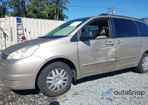 2004 Toyota Sienna Ce/Le z USA, uszkodzony, nr VIN 5TDZA23C04S004848